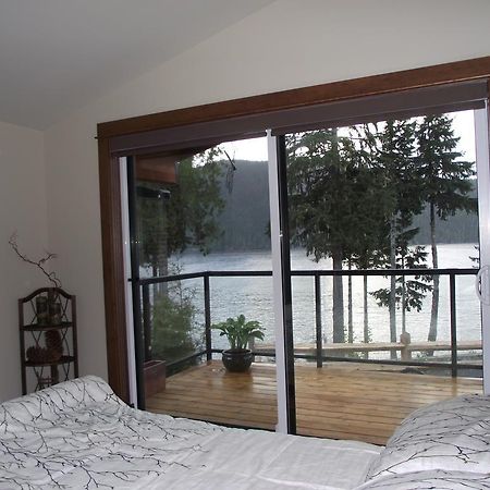 Wild Coast Chalets Port Renfrew Exteriör bild