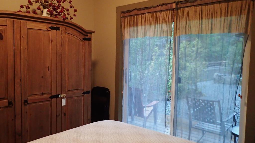 Wild Coast Chalets Port Renfrew Rum bild