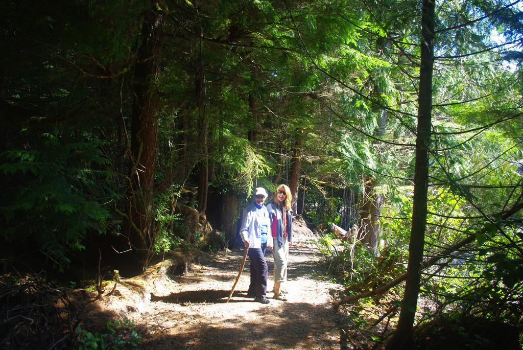 Wild Coast Chalets Port Renfrew Exteriör bild