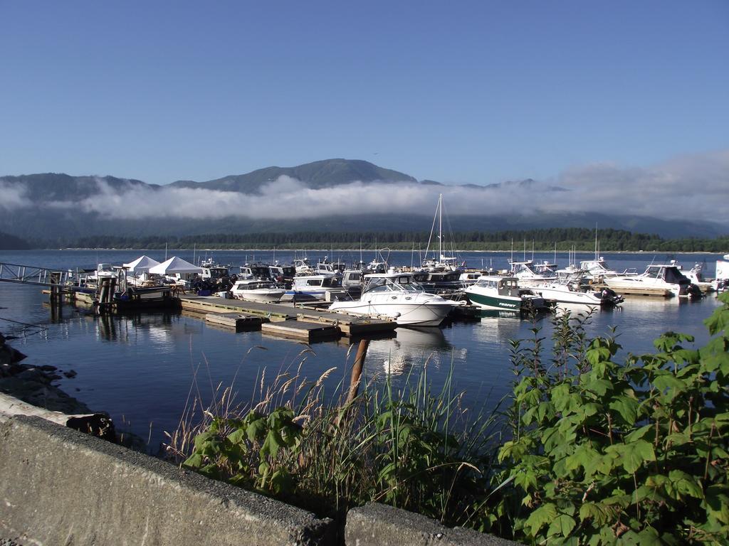 Wild Coast Chalets Port Renfrew Exteriör bild